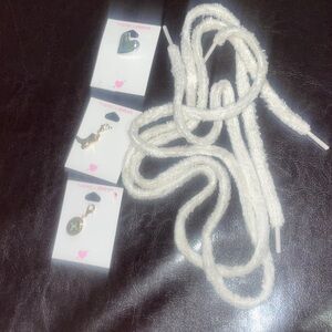 White CHIC Flat Fuzzy Wide Fat Soft Fluffy Shoelaces